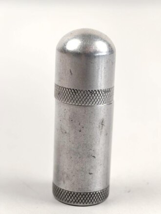 Feuerzeug aus Aluminium . Gesamthöhe 58mm, Funktion nicht geprüft, leer