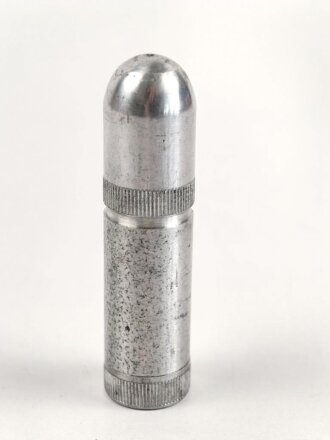 Feuerzeug aus Aluminium . Gesamthöhe 76mm, Funktion nicht geprüft, leer