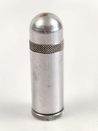 Feuerzeug aus Aluminium . Gesamthöhe 73mm, Funktion...