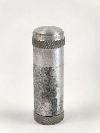 Feuerzeug aus Aluminium . Gesamthöhe 56mm, Funktion nicht geprüft, leer