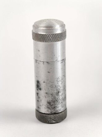 Feuerzeug aus Aluminium . Gesamthöhe 56mm, Funktion nicht geprüft, leer