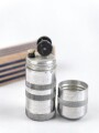 Feuerzeug aus Aluminium . Gesamthöhe 54mm, Funktion nicht geprüft, leer, in der originalen Umverpackung