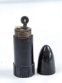 Feuerzeug aus Preßmasse . Gesamthöhe 82mm, Funktion nicht geprüft, leer