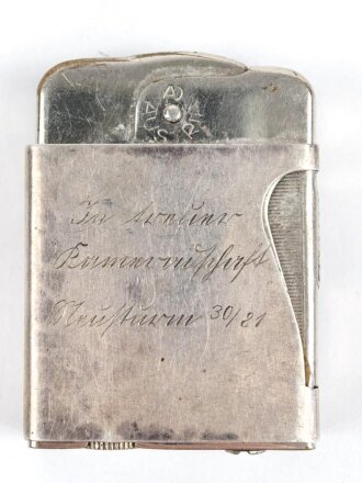 Feuerzeug aus Metall . Gesamthöhe 48mm, Funktion...