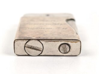 Feuerzeug aus Metall . Gesamthöhe 48mm, Funktion nicht geprüft, leer