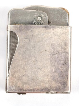 Feuerzeug aus Metall . Gesamthöhe 48mm, Funktion nicht geprüft, leer