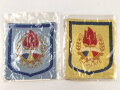 Rumänien, 2 Stoffabzeichen Pionier "Tot Inainte", original verpackt