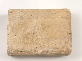 Stück Einheitsseife, "RIF = Reichsstelle für Industrielle Fette und Waschmittel".