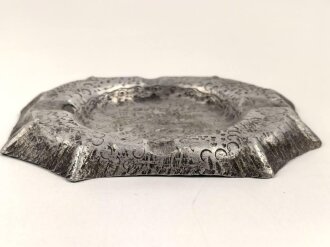 Kriegsgefangenschaft ? Aschenbecher aus Leichtmetall " Landau 1946 Lt. Weimert" Breite 16cm