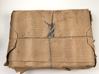 Rolle 50 Gramm "Zellwollzwirn" Feldgrau . Sie erhalten eine ( 1 ) Rolle aus der originalen Umverpackung.