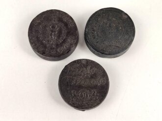 Drei Stück  Wachs für Lederzeug, Durchmesser je...