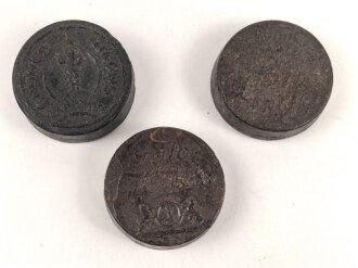 Drei Stück  Wachs für Lederzeug, Durchmesser je...