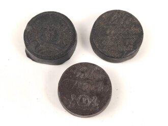 Drei Stück  Wachs für Lederzeug, Durchmesser je ca. 4cm