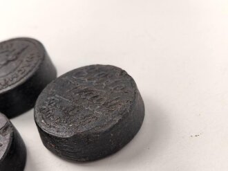 Drei Stück  Wachs für Lederzeug, Durchmesser je ca. 4cm