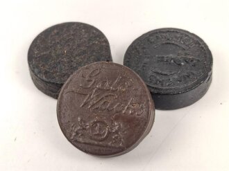 Drei Stück  Wachs für Lederzeug, Durchmesser je ca. 4cm