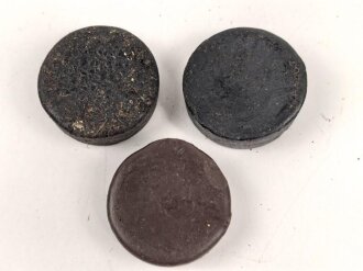 Drei Stück  Wachs für Lederzeug, Durchmesser je ca. 4cm