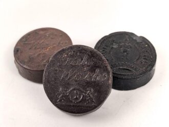 Drei Stück  Wachs für Lederzeug, Durchmesser je ca. 4cm