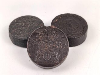 Drei Stück  Wachs für Lederzeug, Durchmesser je...