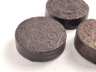Drei Stück  Wachs für Lederzeug, Durchmesser je ca. 4cm