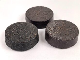 Drei Stück  Wachs für Lederzeug, Durchmesser je ca. 4cm