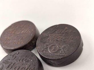 Drei Stück  Wachs für Lederzeug, Durchmesser je ca. 4cm