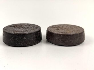 Zwei Stück "Elite"  Wachs für Lederzeug, Durchmesser je ca. 4cm