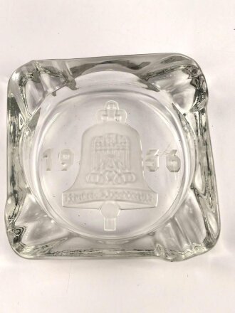 Olympische Spiele 1936 , Glasaschenbecher " Ich rufe die Jugend der Welt" 11,5 x 11,5cm