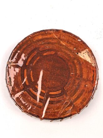 Halber Inhalt einer  Scho-ka-kola Dose Wehrmacht