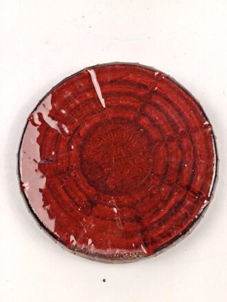 Halber Inhalt einer  Scho-ka-kola Dose Wehrmacht