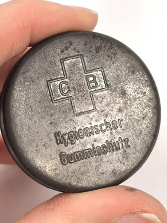 "CB Hygienischer Gummi Schutz " in Umverpackung aus Eisenblech