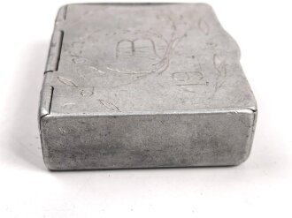 Kriegsgefangenschaft , kleine Dose aus Aluminium " Dachau 1946"  6,5 x 8,5 x 2cm