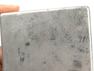 Kriegsgefangenschaft , kleine Dose aus Aluminium " Dachau 1946"  6,5 x 8,5 x 2cm