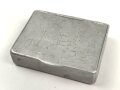 Kriegsgefangenschaft , kleine Dose aus Aluminium " Dachau 1946"  6,5 x 8,5 x 2cm