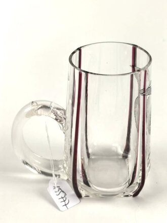 Trinkgefäß aus Glas mit Parteiadler. Unbeschädigtes Stück, Höhe 11cm