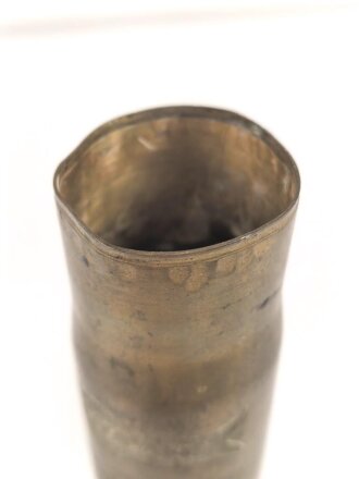 Russische Kartusche von 1941 als Erinnerungsgenstand vermutlich eines Ungarischen Soldaten. Das Hakenkreuz versucht zu entfernen, aber noch sichtbar. Gesamthöhe 31cm