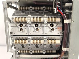 Tornister Empänger Berta , Torn.E.b. /24b-305 datiert 1937.  Gehäuse zugehörig, aber überlackiert. Guter Gesamtzustand, Funktion nicht geprüft