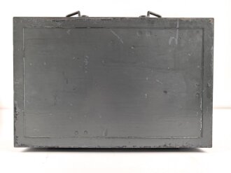 Tornister Empänger Berta , Torn.E.b. /24b-305 datiert 1937.  Gehäuse zugehörig, aber überlackiert. Guter Gesamtzustand, Funktion nicht geprüft