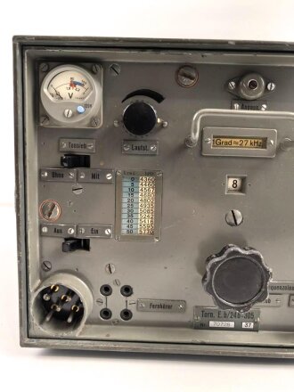 Tornister Empänger Berta , Torn.E.b. /24b-305 datiert 1937.  Gehäuse zugehörig, aber überlackiert. Guter Gesamtzustand, Funktion nicht geprüft