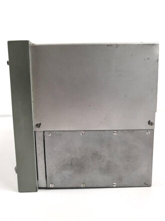 Tornister Empänger Berta , Torn.E.b.U.1, datiert 1939. Sonderausführung 2300- 3100 kHz. Gehäuse überlackiert, Funktion nicht geprüft