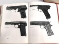 "LUGS Handfeuerwaffen Band 1 und 2" im Schuber, wohl aus den 1970iger Jahren,  über 1200 Seiten, gebraucht