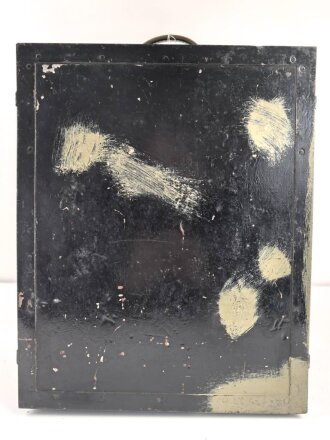 15 Watt Sender Empfänger  a " 15 W.S.E.a" datiert 1941. Frontplatte Originallack, Gehäuse samt Deckel überlackiert