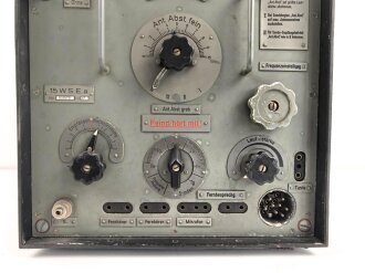 15 Watt Sender Empfänger  a " 15 W.S.E.a" datiert 1941. Frontplatte Originallack, Gehäuse samt Deckel überlackiert