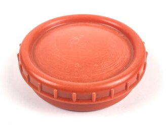 Butterdose Wehrmacht aus oranger Preßmasse. Guter Zustand