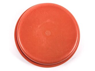 Butterdose Wehrmacht aus oranger Preßmasse. Guter Zustand