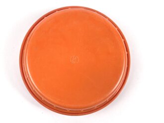 Butterdose Wehrmacht aus oranger Preßmasse. Guter Zustand