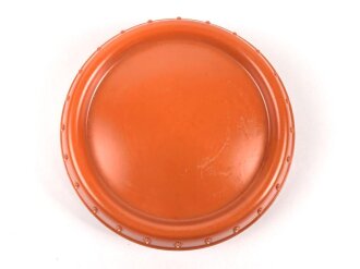 Butterdose Wehrmacht aus oranger Preßmasse. Ungebraucht, mit Glaseinsatz