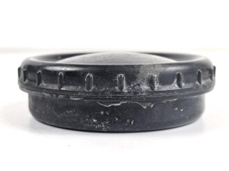 Butterdose Wehrmacht aus schwarzer Preßmasse. Ungereinigtes Stück