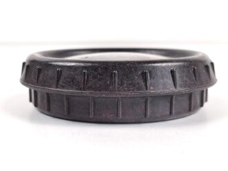 Butterdose Wehrmacht aus brauner Preßmasse. Ungereinigtes Stück