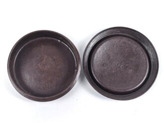 Butterdose Wehrmacht aus brauner Preßmasse. Ungereinigtes Stück