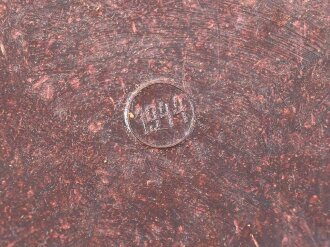 Butterdose Wehrmacht aus brauner Preßmasse. Ungereinigtes Stück